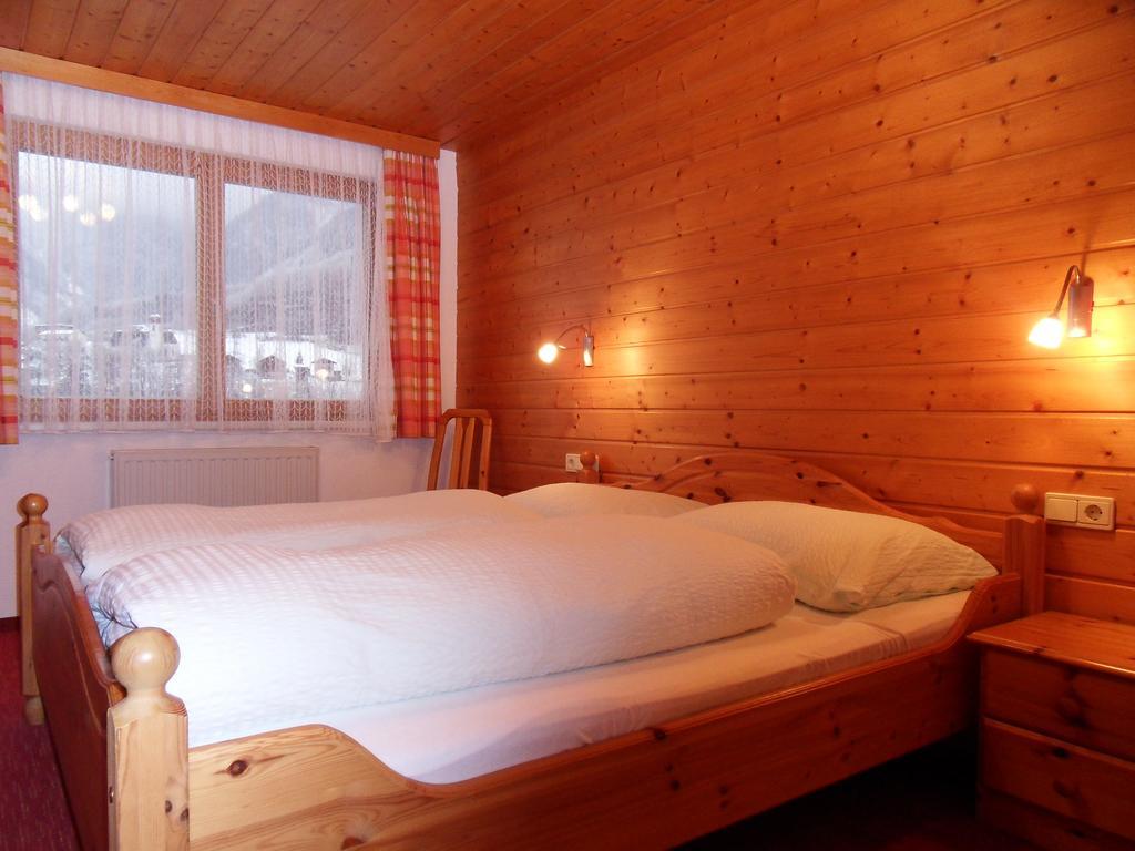 Apartamento Haus Konzett Dalaas Habitación foto